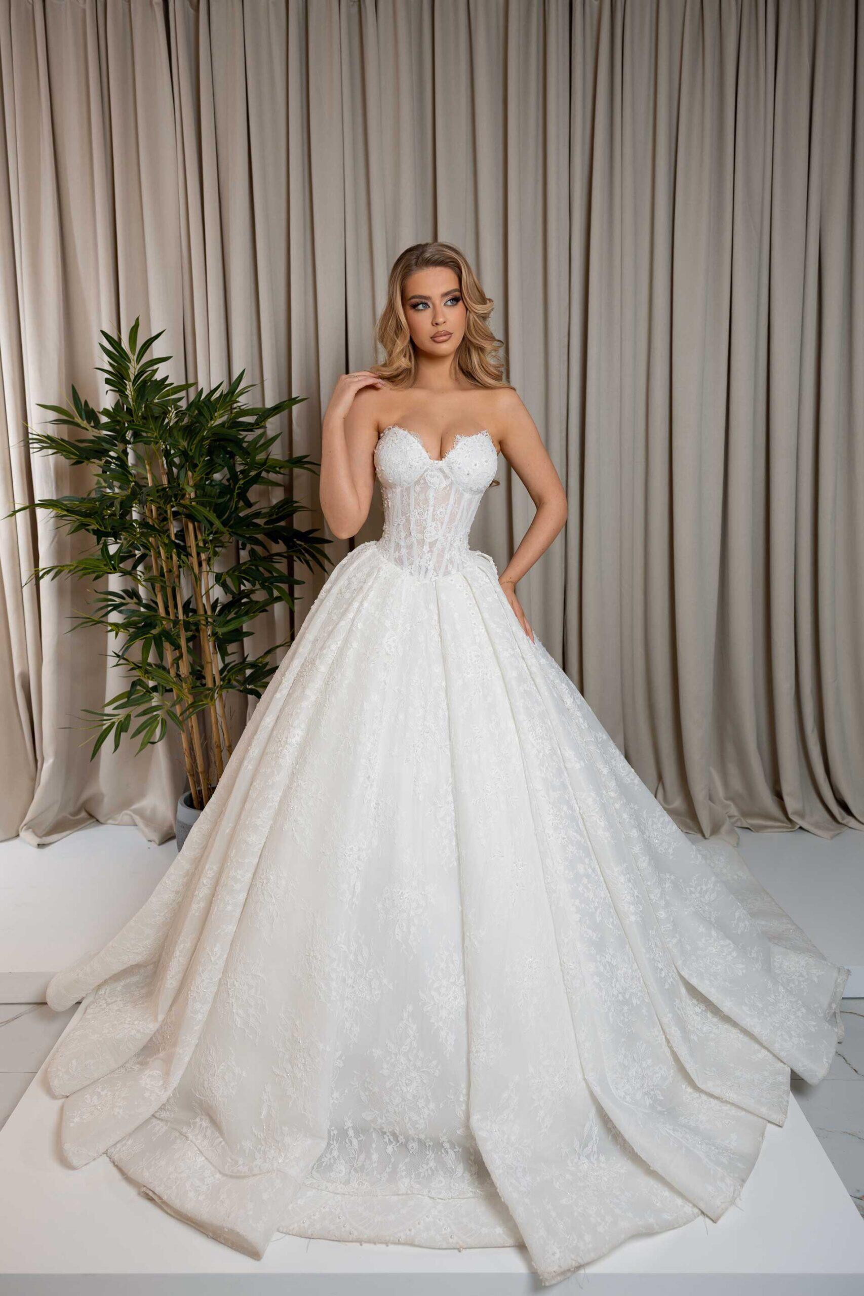 "BESARTA" Glamorous Lace Ball Gown – Strapless Sweetheart Corset with Exposed Boning and Shimmering Royal Skirt