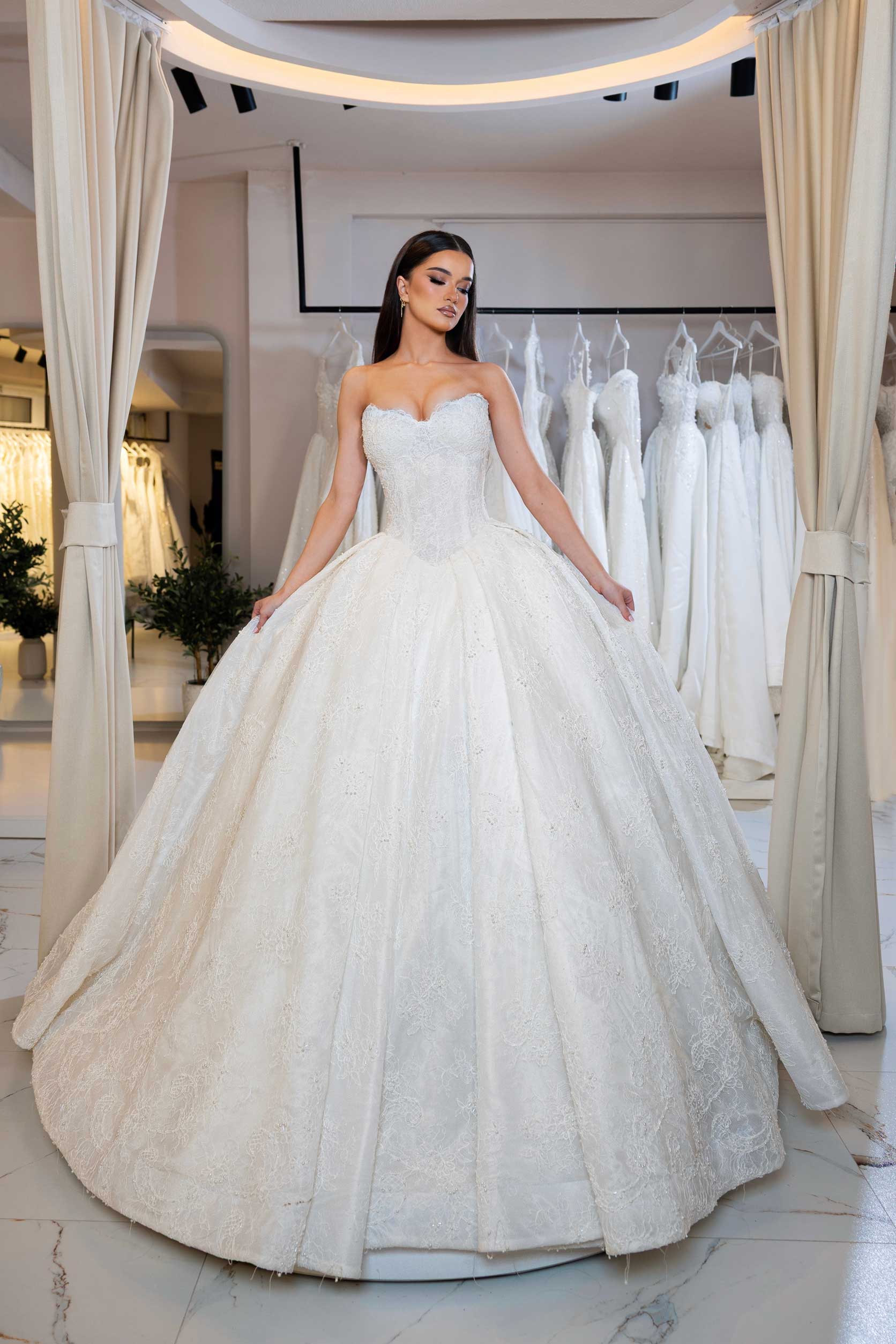 "MIGENA" Royal Chantilly Lace Ball Gown – Strapless Sweetheart Basque Corset with Delicately Beaded Eyelash Trim
