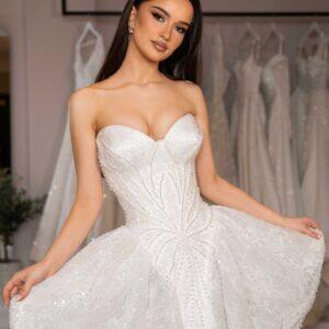 "FLUTURA" Luxury Pearl-Beaded Mini Bridal Gown – Strapless Sweetheart Basque Corset with Shimmering Lace Peplum