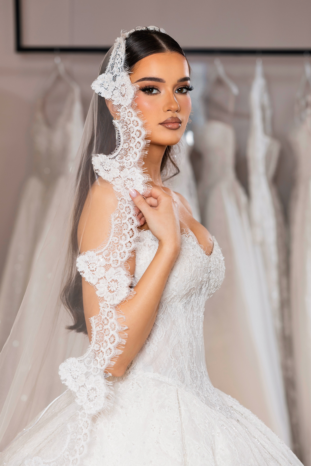 "ELONA" Aristocratic Lace Ball Gown – Strapless Sweetheart Basque Corset with Shimmering Cathedral Skirt - Image 2